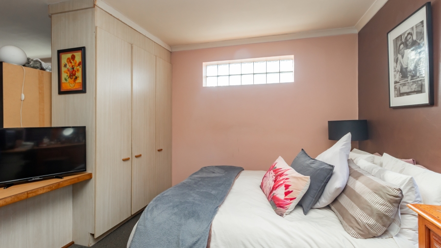 4 Bedroom Property for Sale in Table View Western Cape